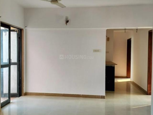 2 BHK Apartment in Magarpatta City for rent Pune. The reference number is 20783708