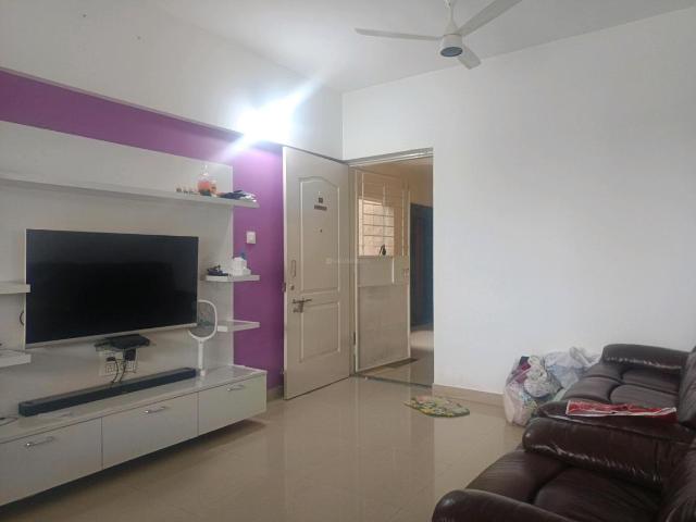 2 BHK Apartment in Magarpatta City for rent Pune. The reference number is 20811811