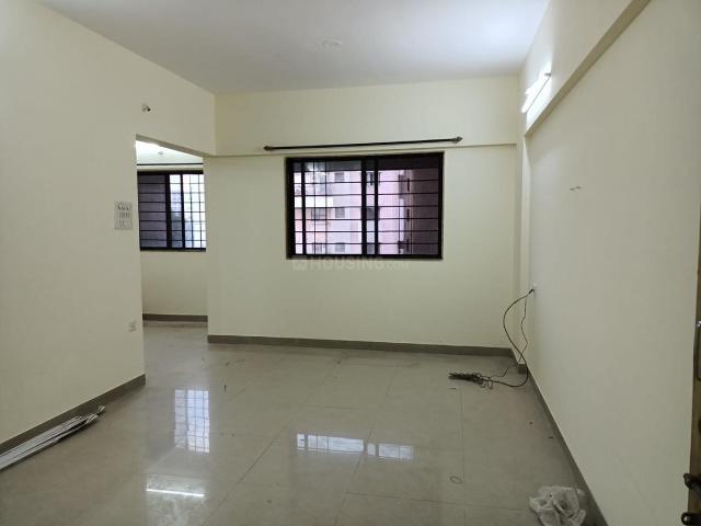 2 BHK Apartment in Magarpatta City for rent Pune. The reference number is 20812268