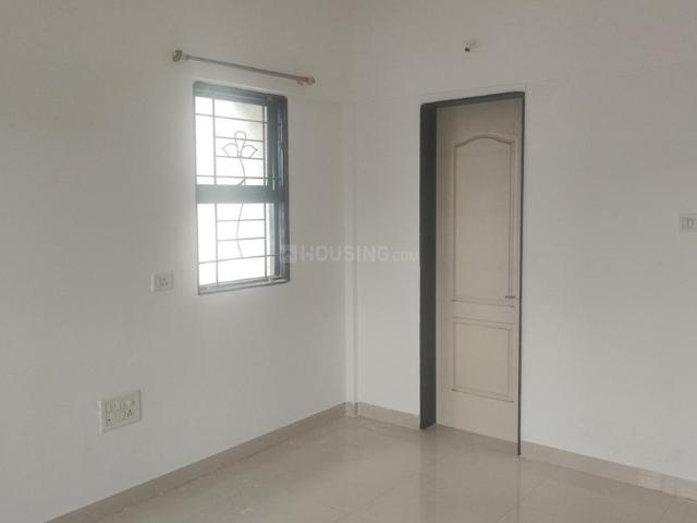 2 BHK Apartment in Magarpatta City for rent Pune. The reference number is 20815851