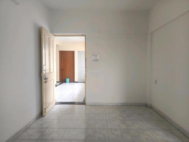 2 BHK Apartment in Magarpatta City for rent Pune. The reference number is 20826186