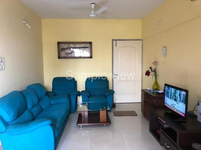 2 BHK Apartment in Magarpatta City for rent Pune. The reference number is 20873131