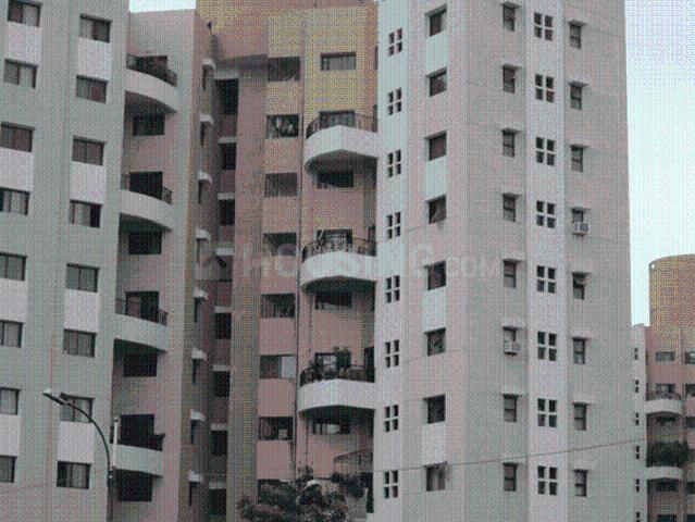 2 BHK Apartment in Magarpatta City for rent Pune. The reference number is 20910440