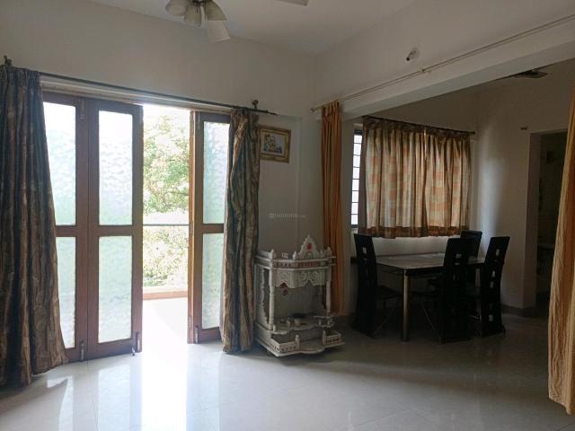 2 BHK Apartment in Magarpatta City for rent Pune. The reference number is 20002707