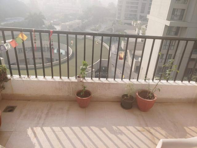2 BHK Apartment in Magarpatta City for rent Pune. The reference number is 20047819