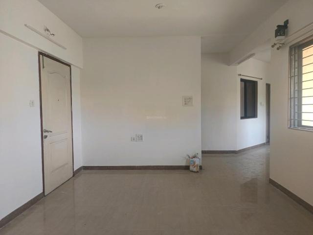 2 BHK Apartment in Magarpatta City for rent Pune. The reference number is 20049415