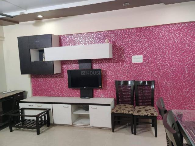 2 BHK Apartment in Magarpatta City for rent Pune. The reference number is 20207998