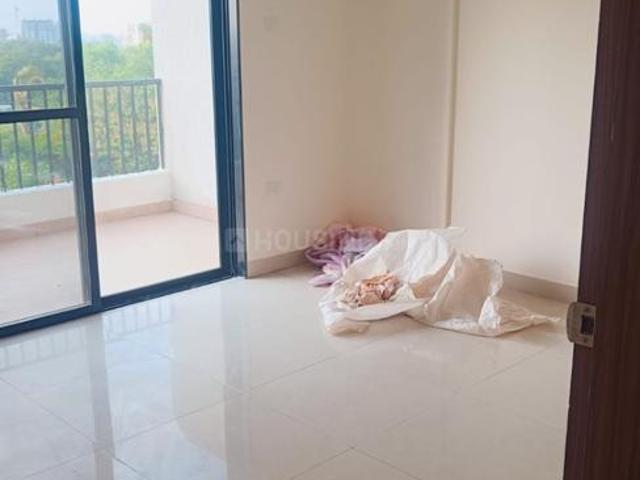 2 BHK Apartment in Magarpatta City for rent Pune. The reference number is 20305157