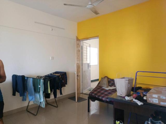 2 BHK Apartment in Magarpatta City for rent Pune. The reference number is 20351717