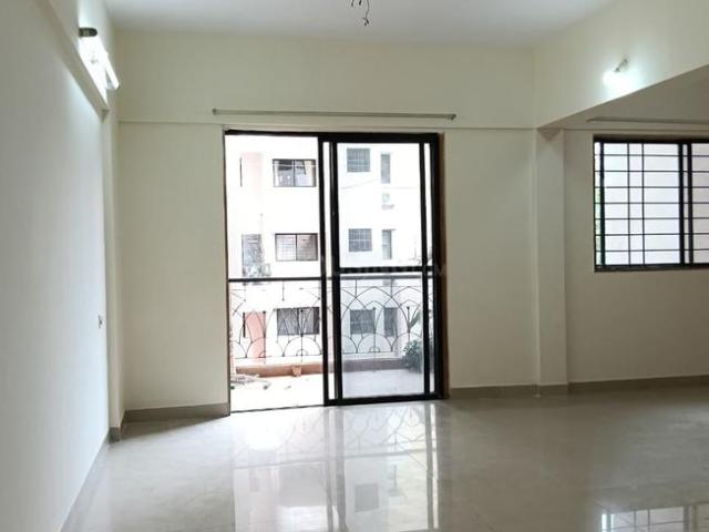 2 BHK Apartment in Magarpatta City for rent Pune. The reference number is 20352920
