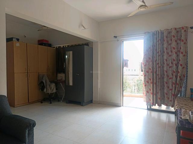 2 BHK Apartment in Magarpatta City for rent Pune. The reference number is 20352920
