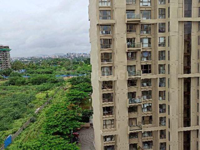2 BHK Apartment in Magarpatta City for rent Pune. The reference number is 20363297