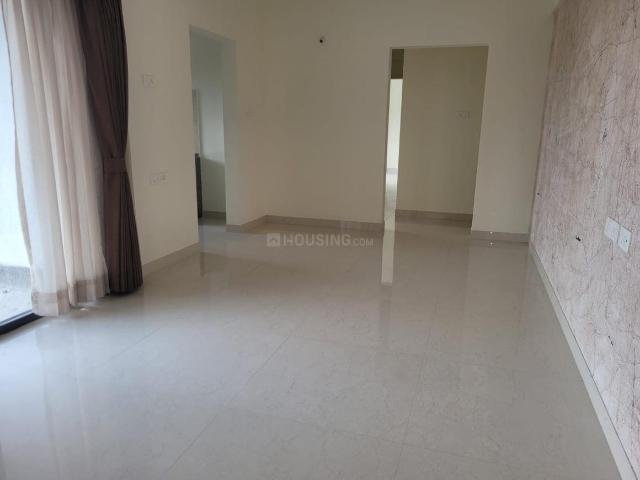 2 BHK Apartment in Magarpatta City for resale Pune. The reference number is 14637347