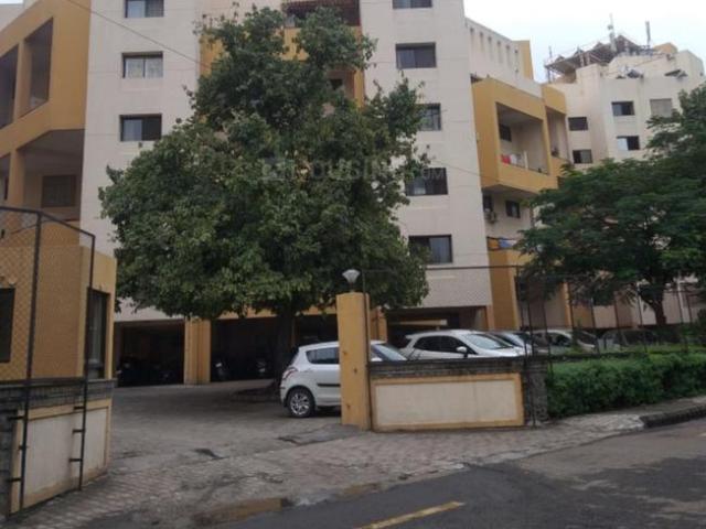 2 BHK Apartment in Magarpatta City for resale Pune. The reference number is 14900423