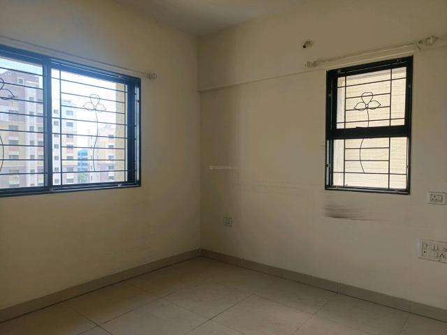 2 BHK Apartment in Magarpatta City for resale Pune. The reference number is 19639389