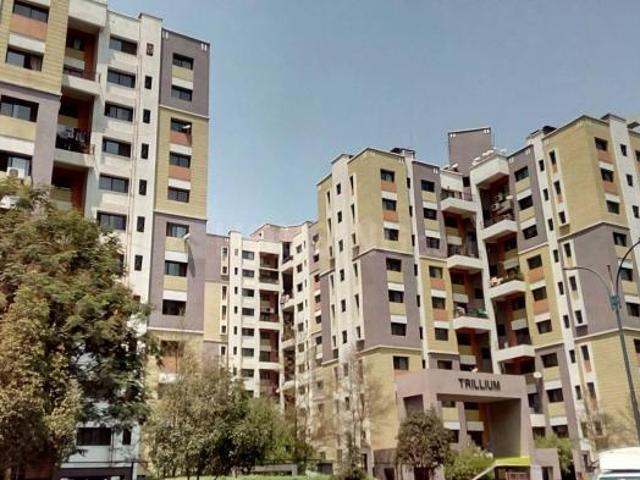 2 BHK Apartment in Magarpatta City for resale Pune. The reference number is 20046431