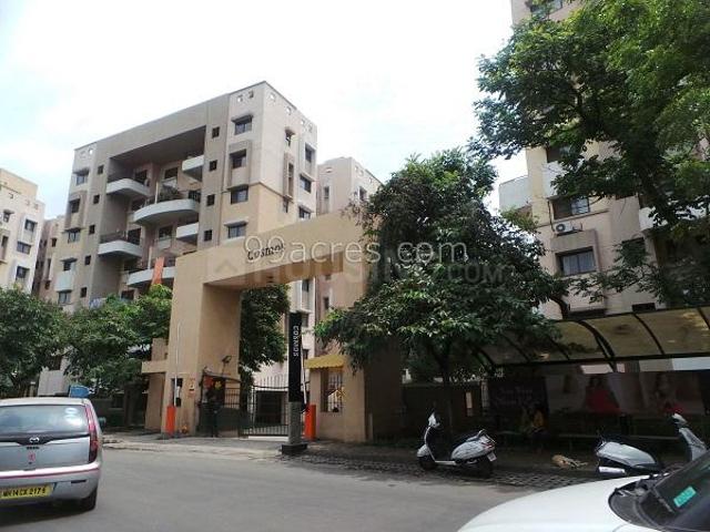 2 BHK Apartment in Magarpatta City for resale Pune. The reference number is 20168745
