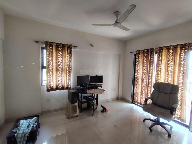2 BHK Apartment in Magarpatta City for resale Pune. The reference number is 20271166