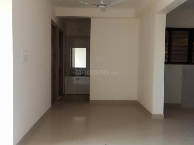 2 BHK Apartment in Magarpatta City for resale Pune. The reference number is 20559510