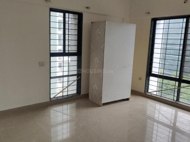 2 BHK Apartment in Magarpatta City for resale Pune. The reference number is 20575564