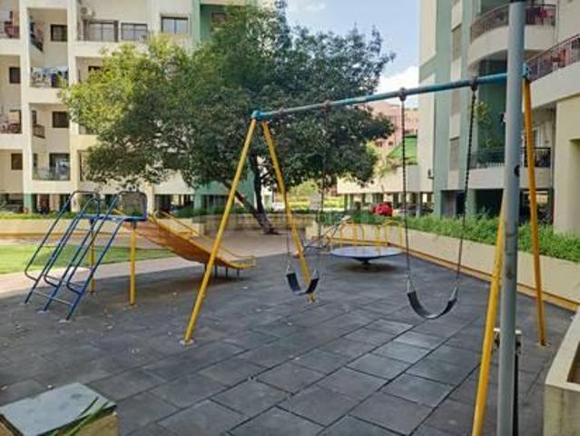 2 BHK Apartment in Magarpatta City for resale Pune. The reference number is 20890170