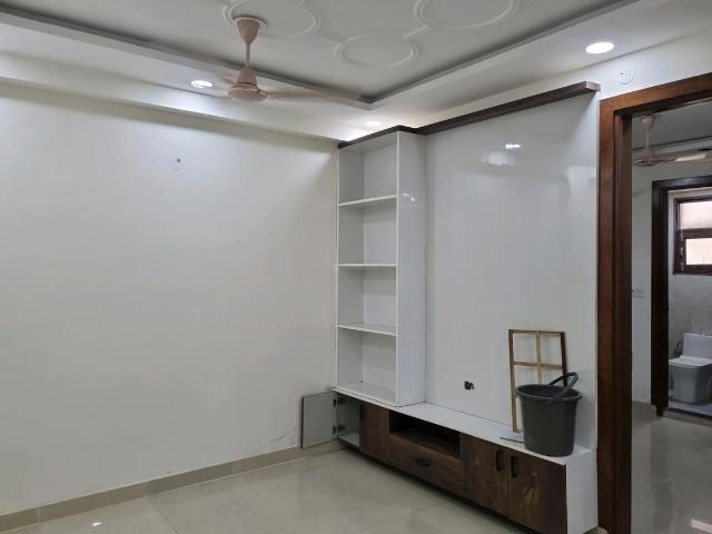2 BHK Apartment in Mahavir Enclave for resale New Delhi. The reference number is 20206400