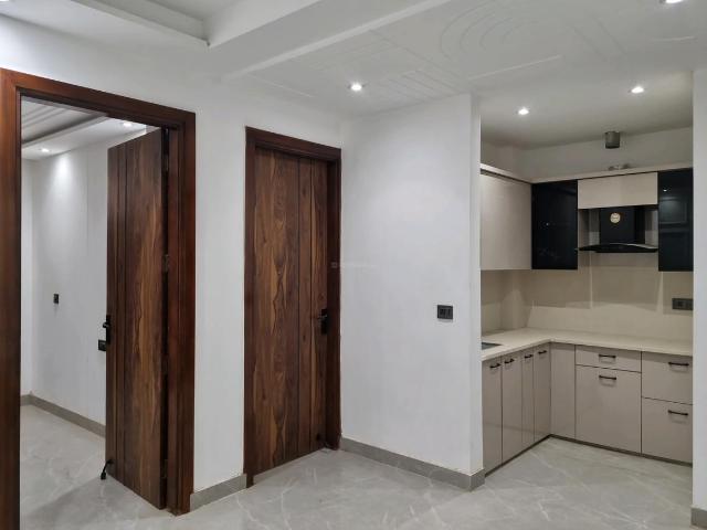2 BHK Apartment in Mahavir Enclave for resale New Delhi. The reference number is 20758569