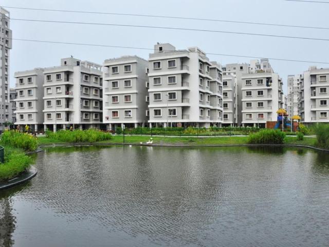 2 BHK Apartment in Maheshtala for resale Kolkata. The reference number is 5618302