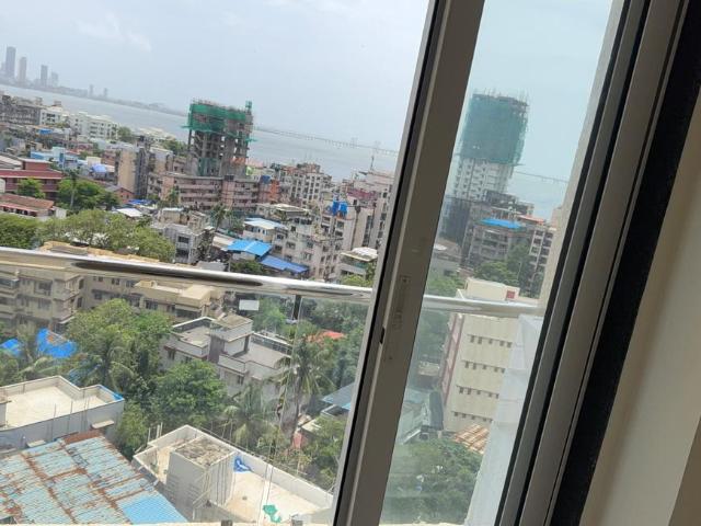 2 BHK Apartment in Mahim for rent Mumbai. The reference number is 20917727