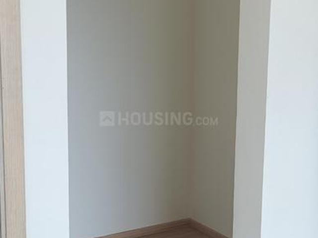 2 BHK Apartment in Mahim for resale Western Suburbs. The reference number is 15344637