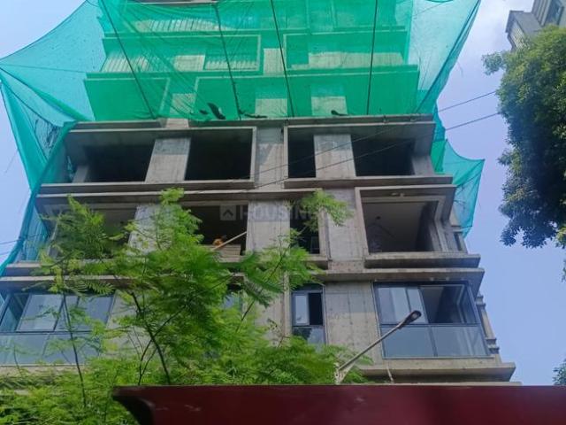 2 BHK Apartment in Mahim for resale Mumbai. The reference number is 16297325