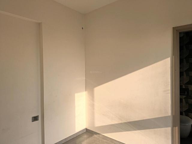 2 BHK Apartment in Mahim for resale Mumbai. The reference number is 18308160