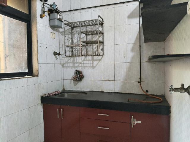 2 BHK Apartment in Mahim for resale Mumbai. The reference number is 18363400