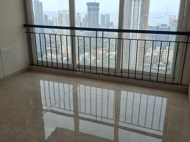 2 BHK Apartment in Mahim for resale Mumbai. The reference number is 19817534