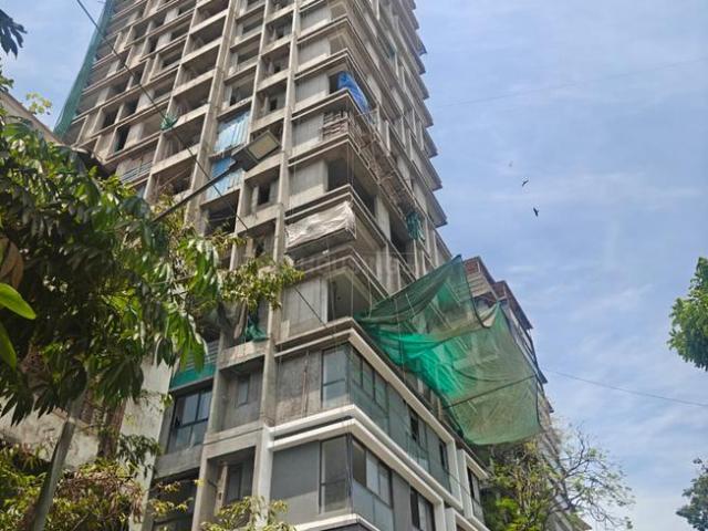 2 BHK Apartment in Mahim for resale Mumbai. The reference number is 20745930