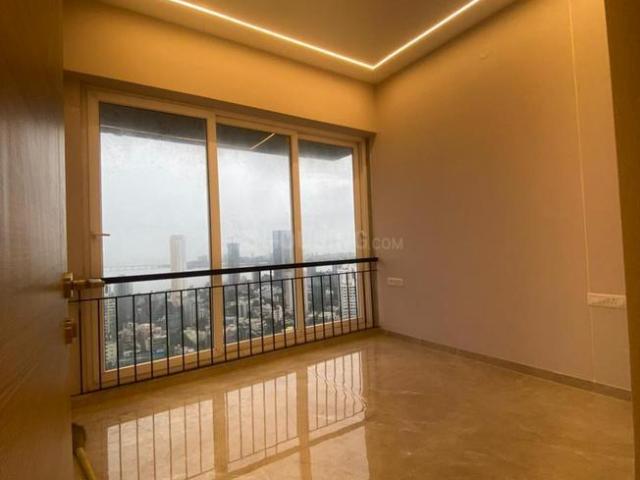 2 BHK Apartment in Mahim for resale Mumbai. The reference number is 20224995