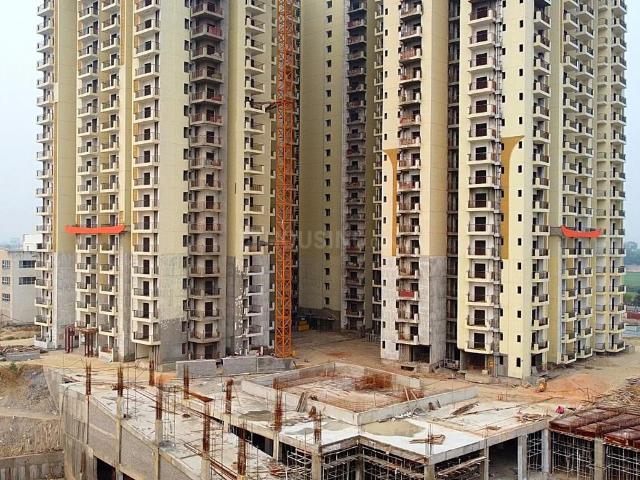2 BHK Apartment in Mahurali for resale Ghaziabad. The reference number is 19549600