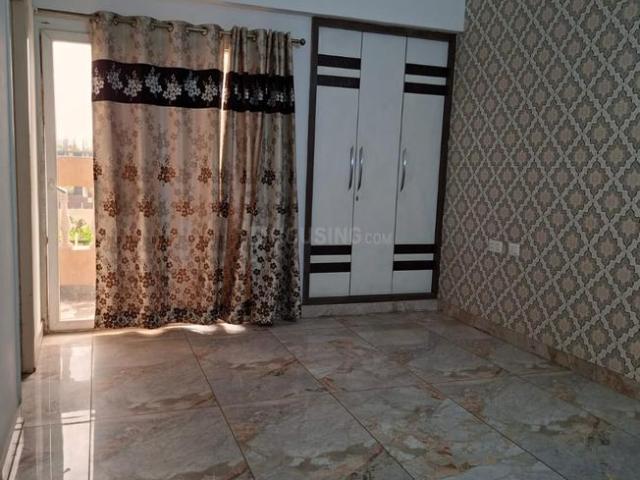 2 BHK Apartment in Mahurali for resale Ghaziabad. The reference number is 19817564