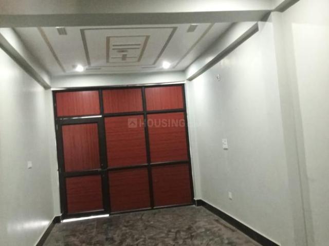 2 BHK Apartment in Sector 33 Rohini for rent New Delhi. The reference number is 20409085