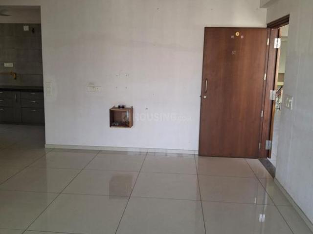 2 BHK Apartment in Makarba for rent Ahmedabad. The reference number is 19750397