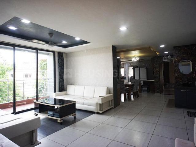 2 BHK Apartment in Makarba for rent Ahmedabad. The reference number is 19830258