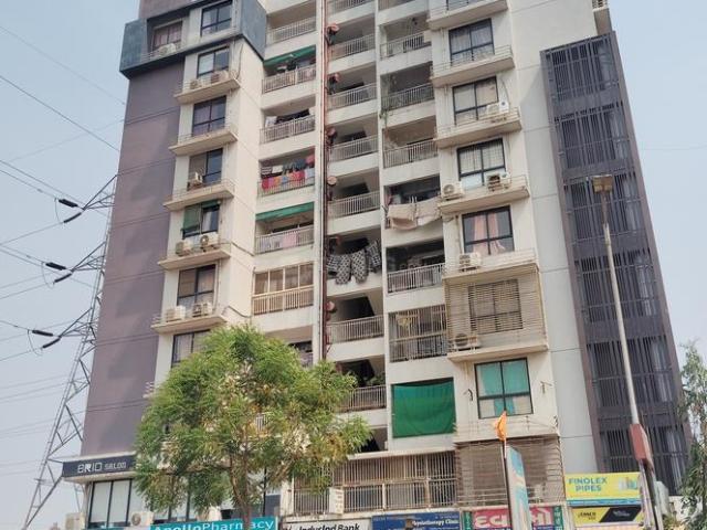 2 BHK Apartment in Makarba for rent Ahmedabad. The reference number is 20311280