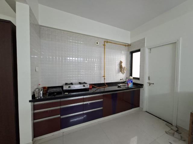 2 BHK Apartment in Makarba for resale Ahmedabad. The reference number is 19758012