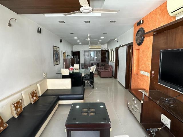 2 BHK Apartment in Malabar Hill for resale Mumbai. The reference number is 20787973