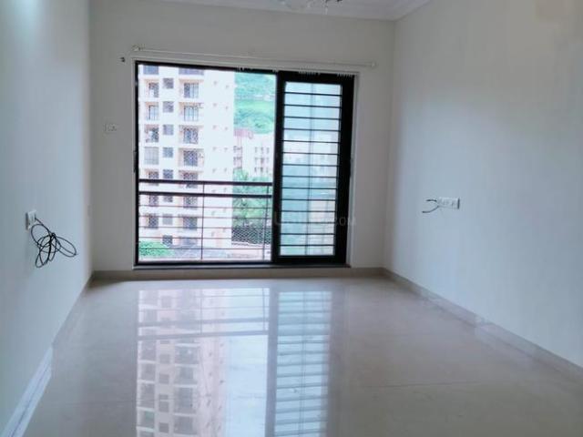 2 BHK Apartment in Malad East for rent Mumbai. The reference number is 16576351