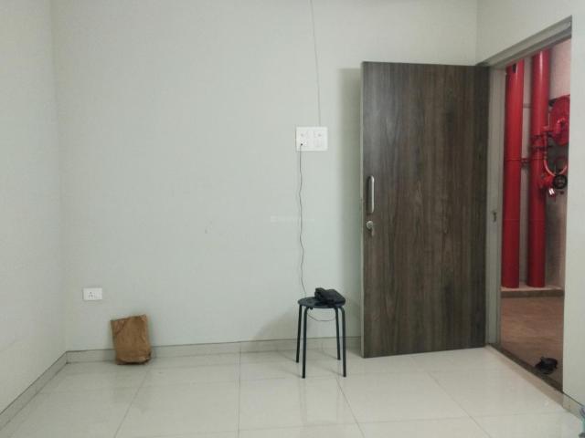 2 BHK Apartment in Malad East for rent Mumbai. The reference number is 18637707