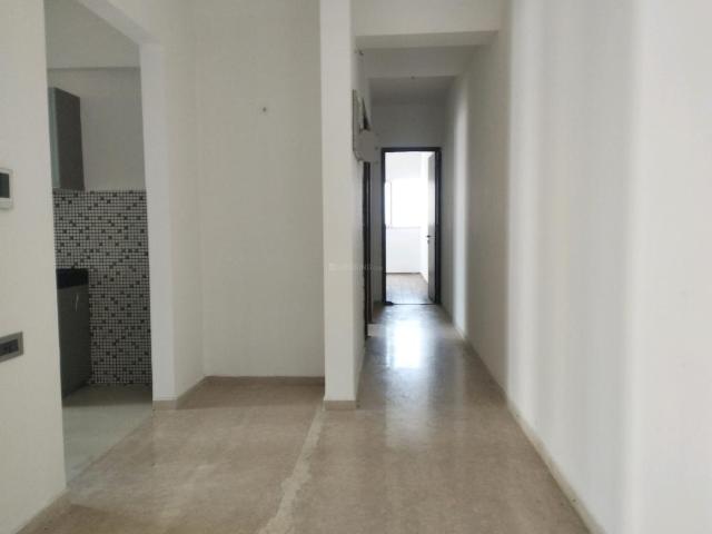 2 BHK Apartment in Malad East for rent Mumbai. The reference number is 18649918