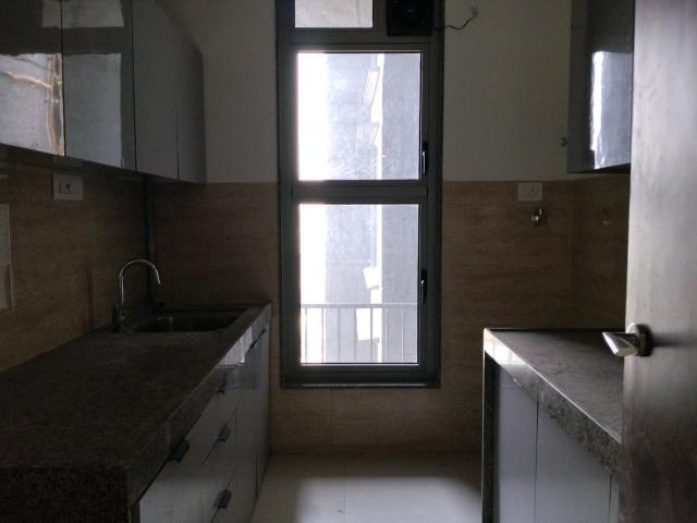 2 BHK Apartment in Malad East for rent Mumbai. The reference number is 18949993
