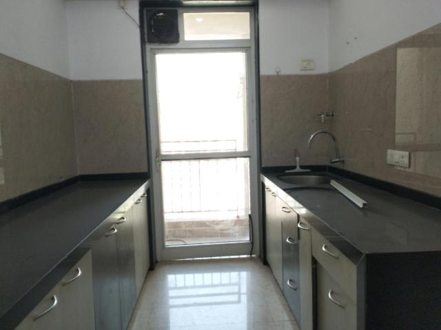 2 BHK Apartment in Malad East for rent Mumbai. The reference number is 18160384