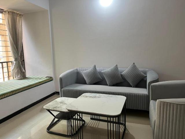 2 BHK Apartment in Malad East for rent Mumbai. The reference number is 18188585